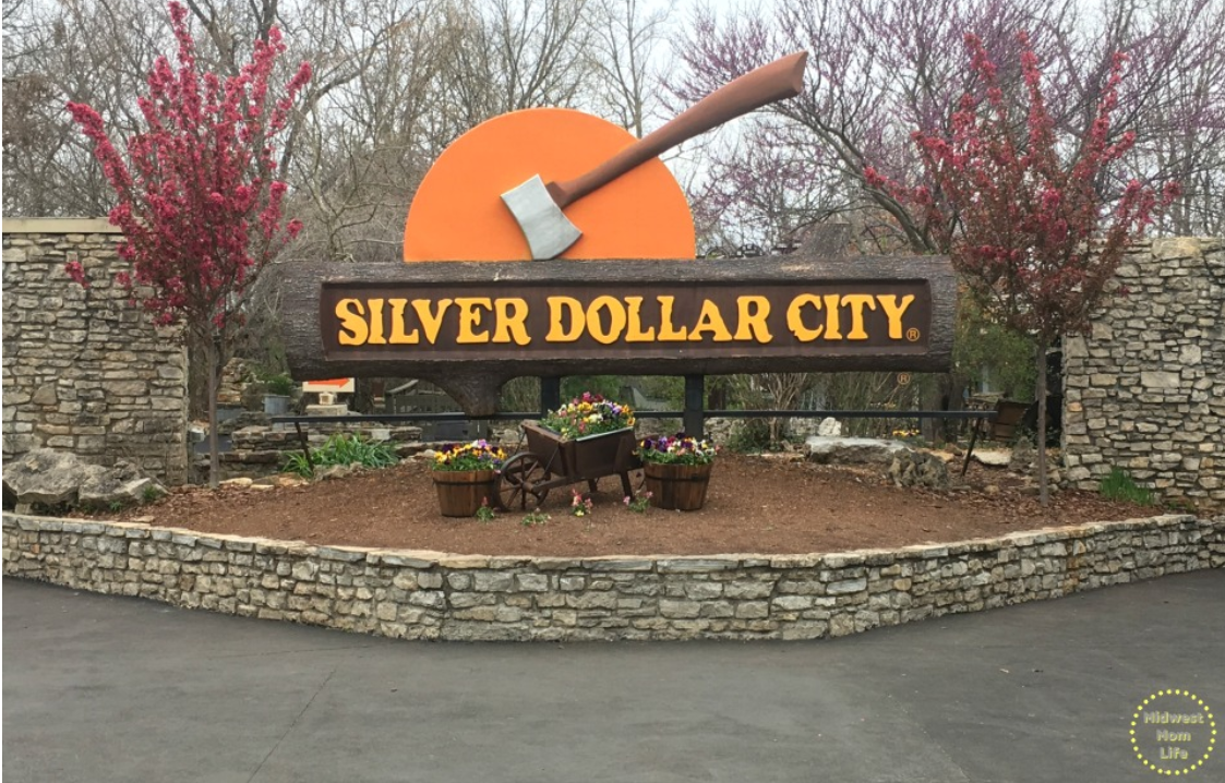 Silver Dollar City Attractions in Branson, MO - Wife Mother Runner